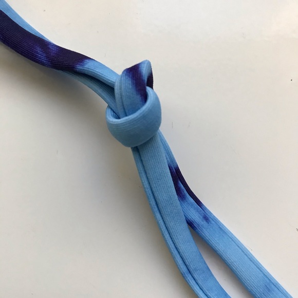 Blue tie dye bikini with side tie, size S New with tags - Picture 9 of 9